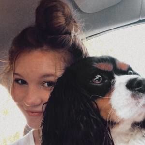 Meet your Posher, Caroline